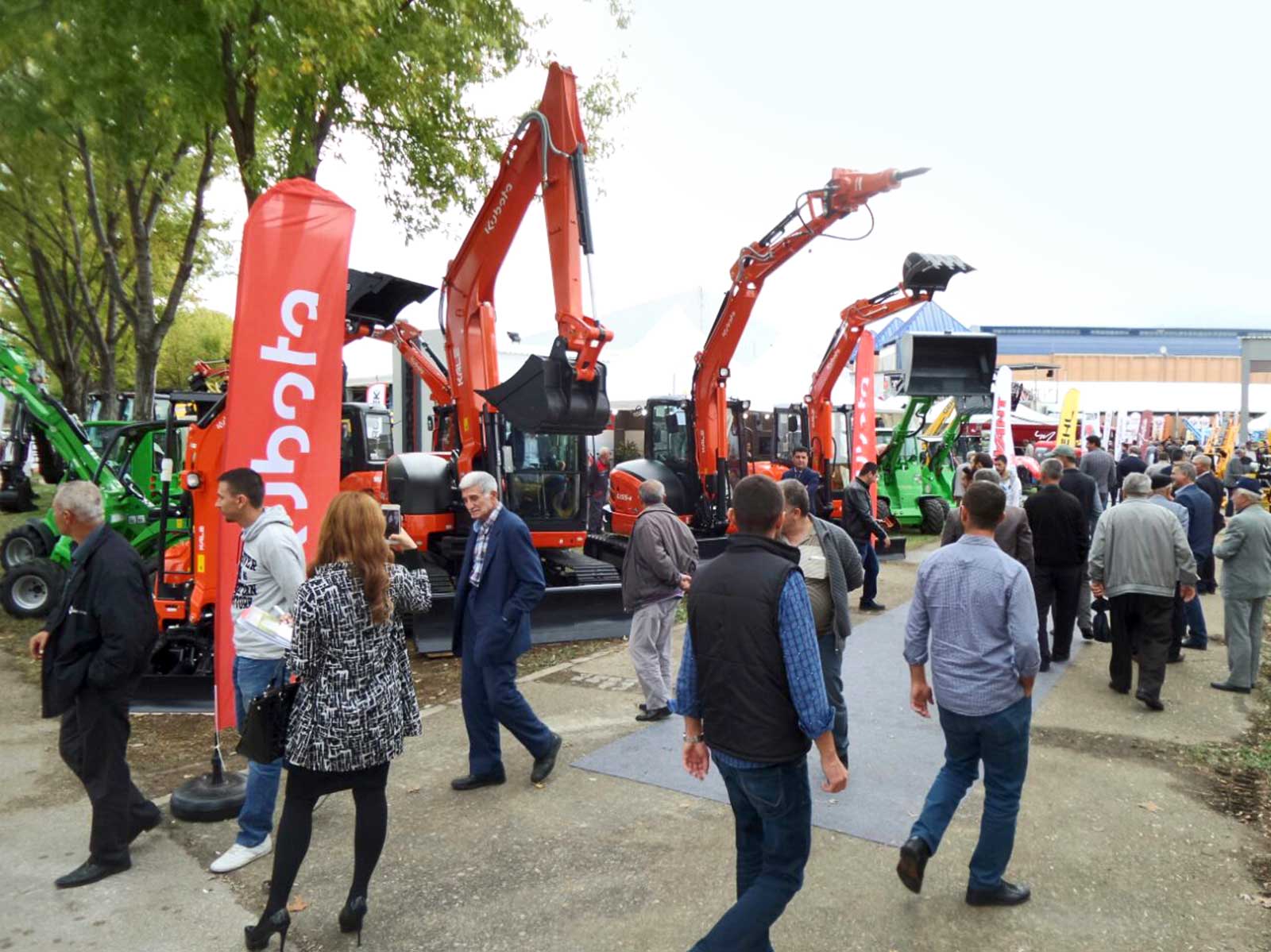 Kale Makina Bursa Fuarında Kubota Mini Ekskavatör Avant Mini Yükleyici